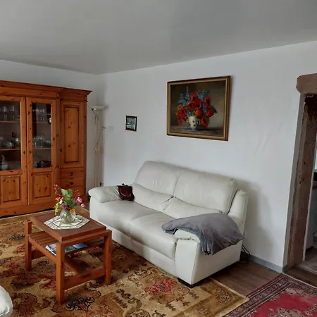 Maisonnette De Village Du Xviie Siecle Le Puid