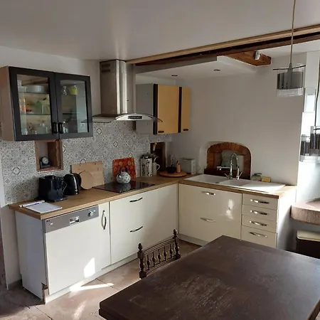 Maisonnette De Village Du Xviie Siecle Holiday home Le Puid
