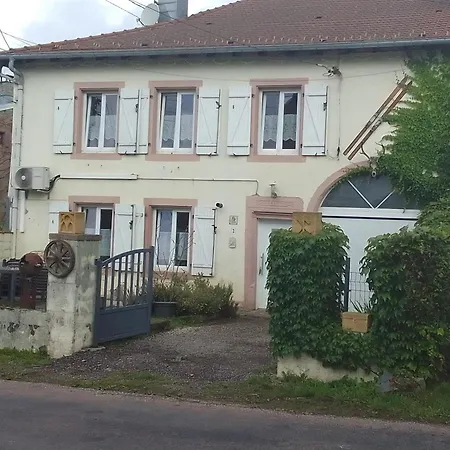 Maisonnette De Village Du Xviie Siecle * Le Puid