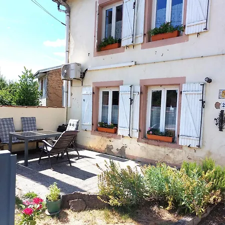 Holiday home Maisonnette De Village Du Xviie Siecle *